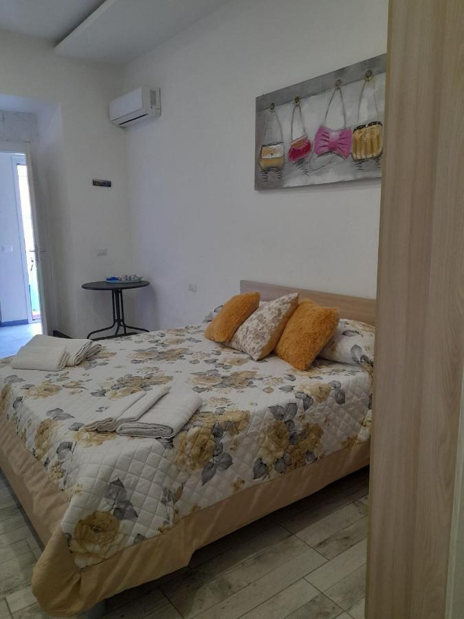 Hotel La Dimora Di Rosy à Naples Extérieur photo